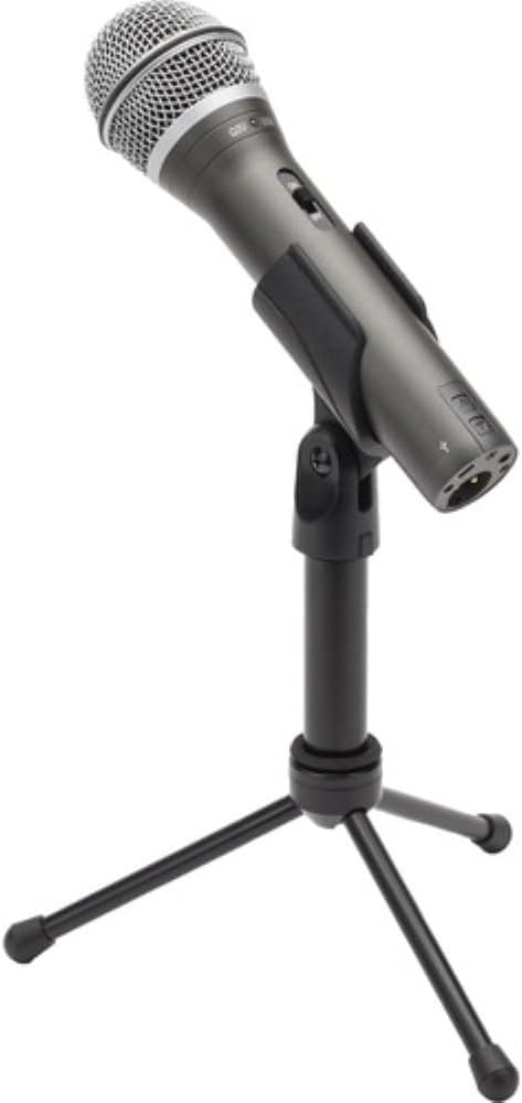 Samson Technologies Q2U USB/XLR Dynamic Microphone Recording and Podcasting Pack (Includes Mic Clip, Desktop Stand, Windscreen and Cables), Silver