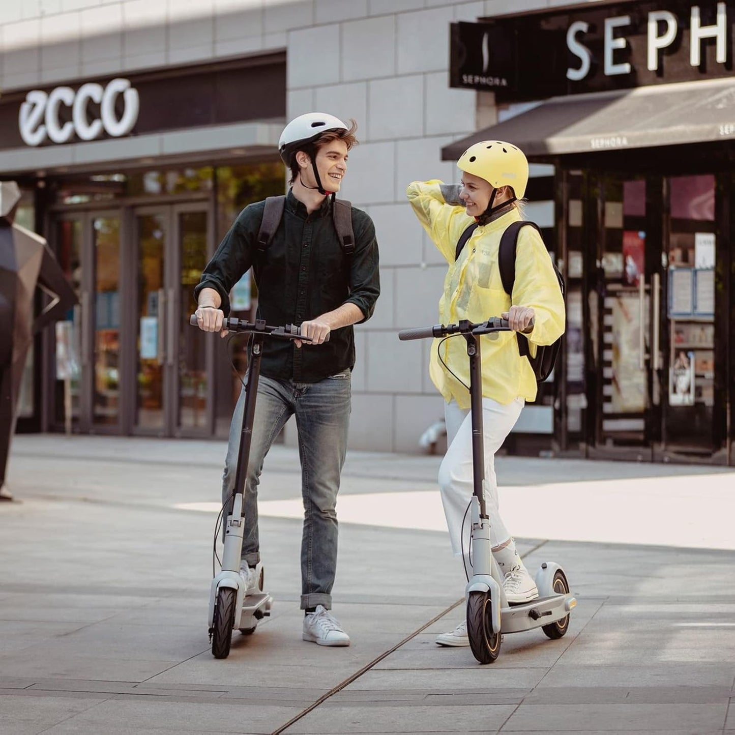 Segway Ninebot MAX Electric Kick Scooter w/Powerful Motor, Long Miles Range, 18.6 & 22mph Top Speed, Dual Suspension (MAX G2 Only), Scooter for Adults UL-2271 2272 Certified