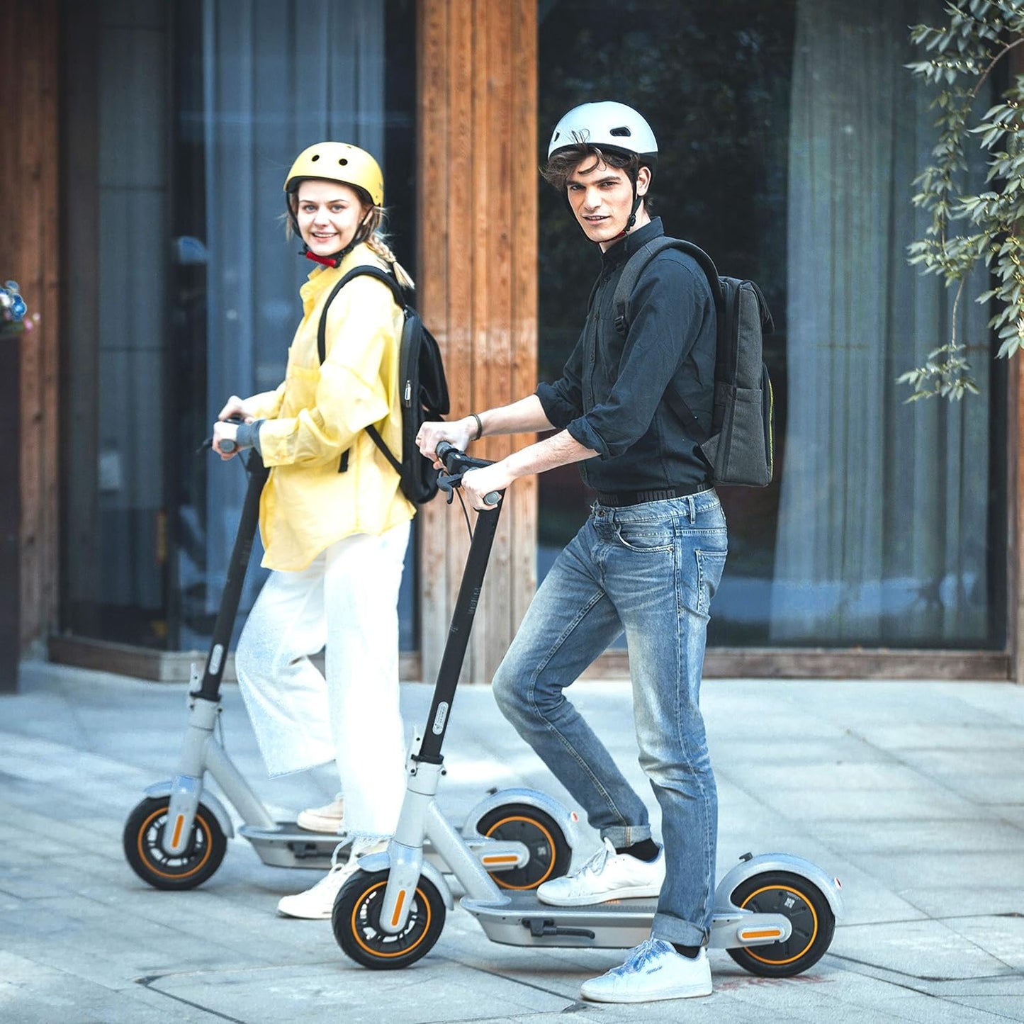 Segway Ninebot MAX Electric Kick Scooter w/Powerful Motor, Long Miles Range, 18.6 & 22mph Top Speed, Dual Suspension (MAX G2 Only), Scooter for Adults UL-2271 2272 Certified