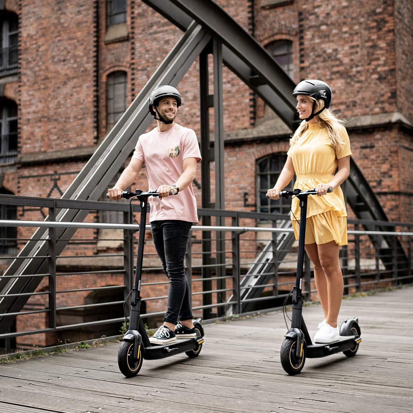 Segway Ninebot MAX Electric Kick Scooter w/Powerful Motor, Long Miles Range, 18.6 &amp; 22mph Top Speed, Dual Suspension (MAX G2 Only), Scooter for Adults UL-2271 2272 Certified