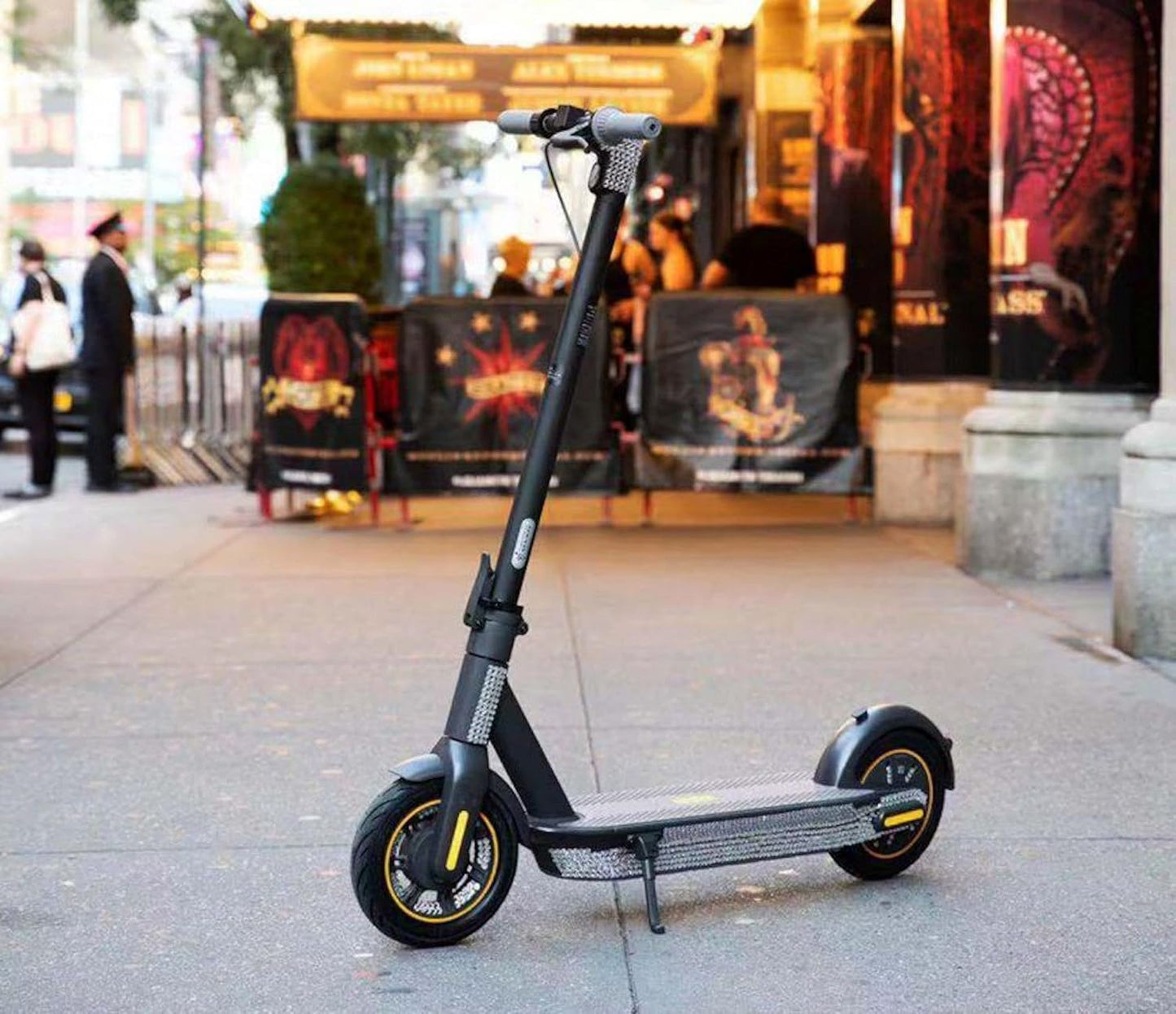 Segway Ninebot MAX Electric Kick Scooter w/Powerful Motor, Long Miles Range, 18.6 &amp; 22mph Top Speed, Dual Suspension (MAX G2 Only), Scooter for Adults UL-2271 2272 Certified